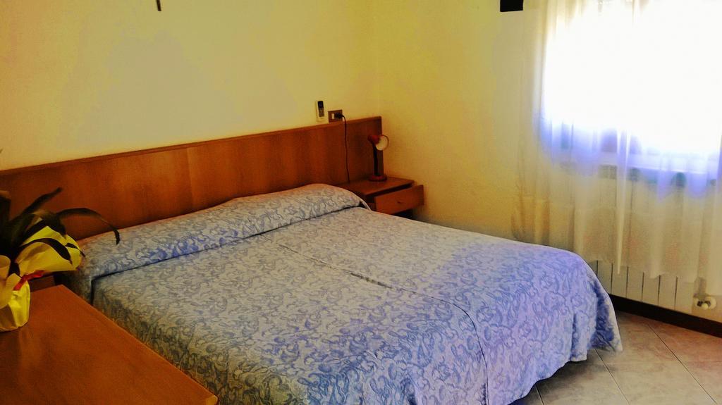 Due Palme Hotell Caorle Exteriör bild